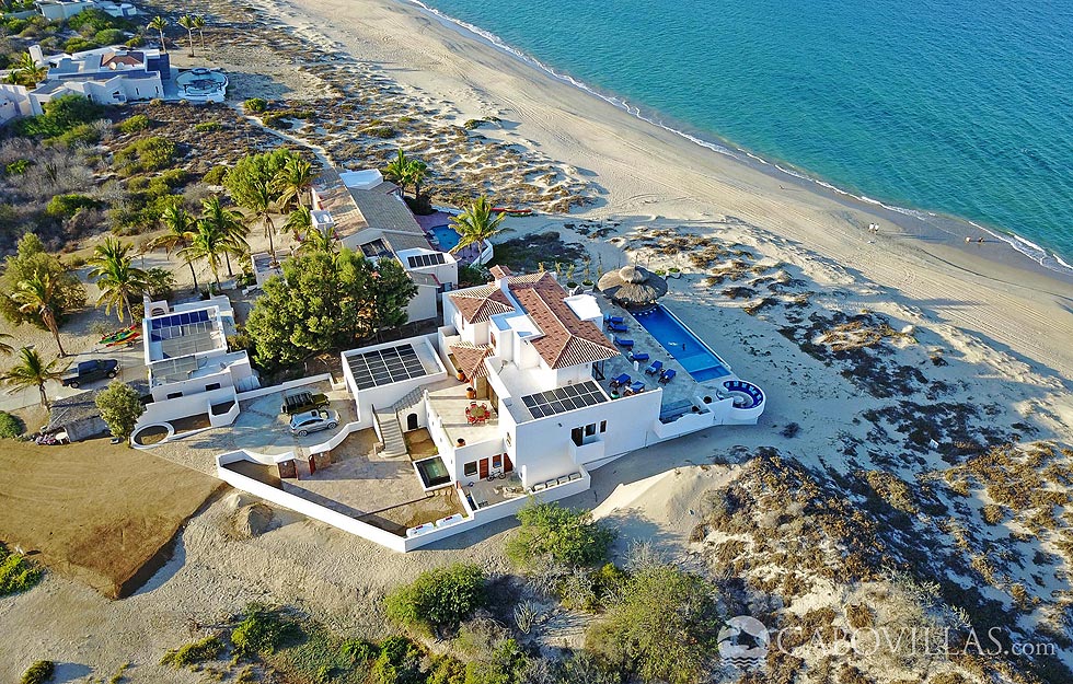 Villa Bahia de los Frailes, Luxury beachfront Vacation Rental near Cabo Pulmo Mexico