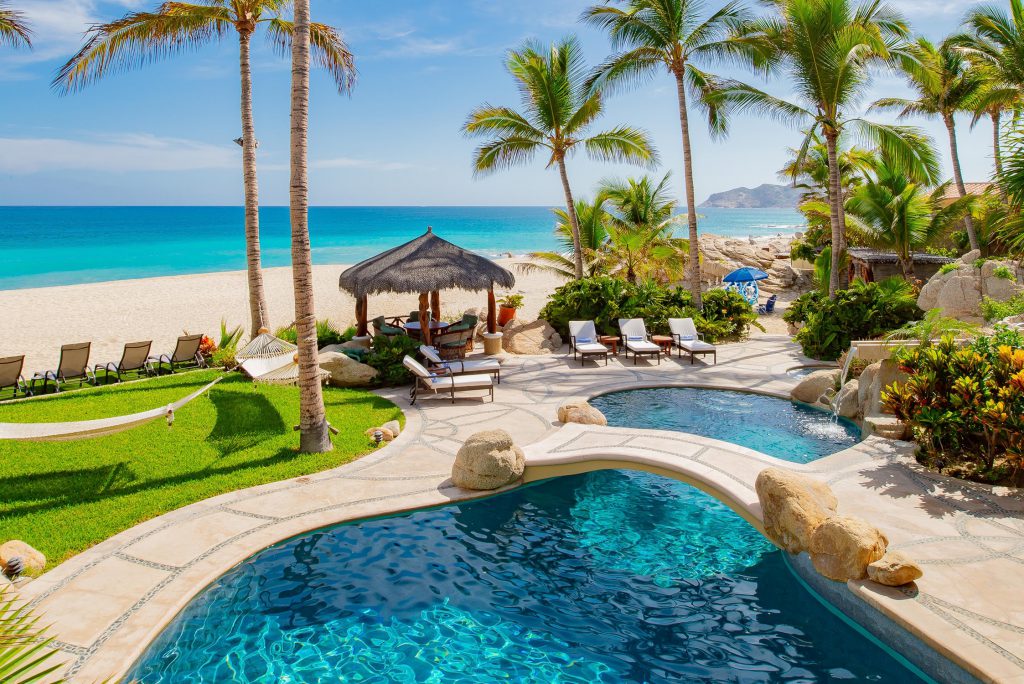 Beachfront luxury vacation rental Villa las Rocas in Cabo San Lucas Mexico