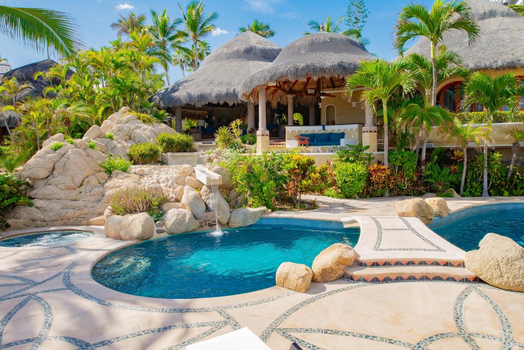Beachfront luxury vacation rental Villa las Rocas in Cabo San Lucas Mexico