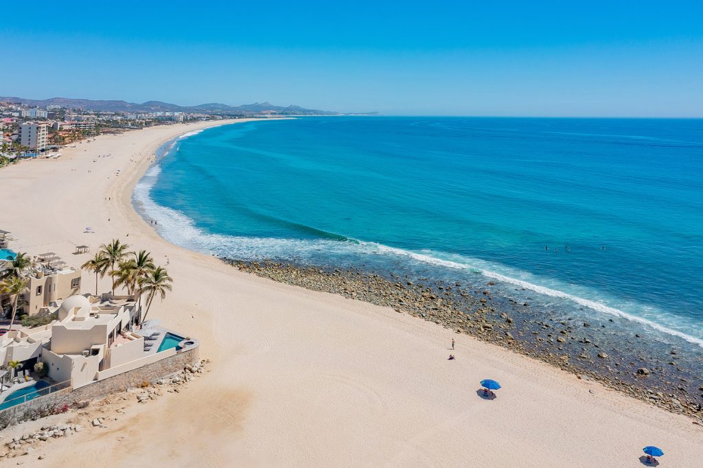 Beachfront Surfer’s Paradise at Villa Costa Azul Overlooking Zipper’s