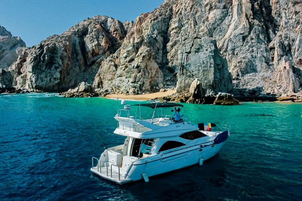 Private yacht charters in Los Cabos Mexico